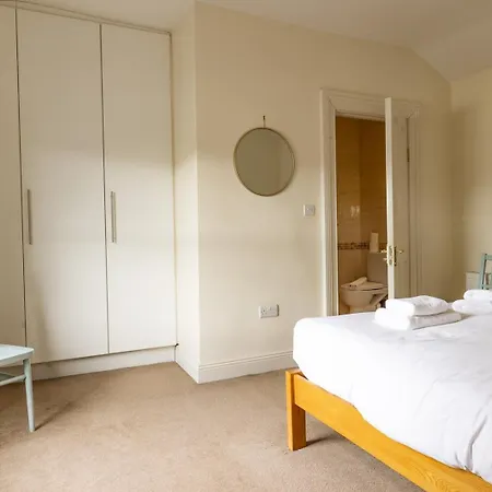 아파트 Guestready - Charming Portobello House